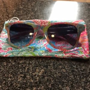 Lilly Pulitzer print sunglasses